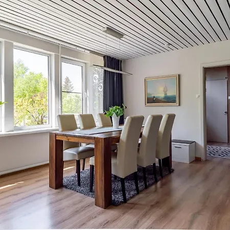 Fantastic 170m2 With A Big Garden